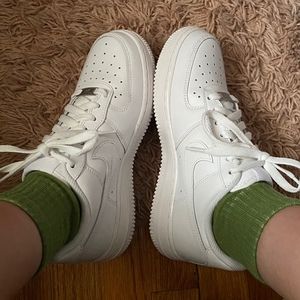 Meet your Posher, Avery